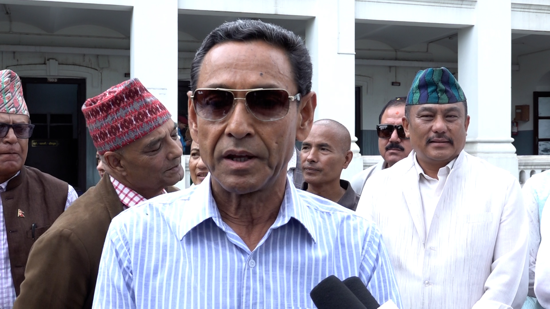 राजेन्द्र लिङ्देनविरुद्ध उपाध्यक्ष गिरी निर्वाचन आयोगमा